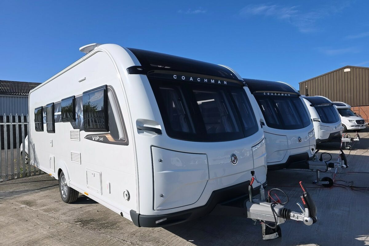 2026 COACHMAN VIP 545 FRONT O/S