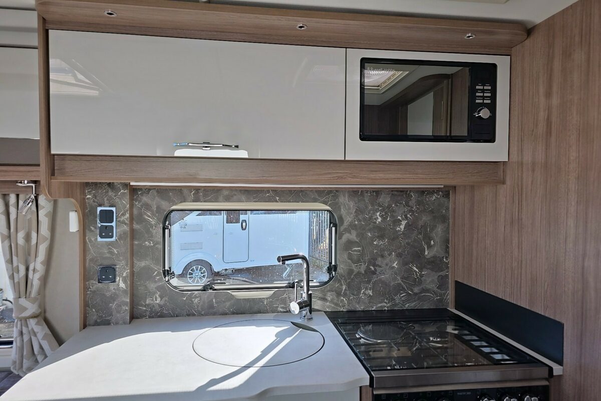 2026 COACHMAN VIP 545 MICROWAVE