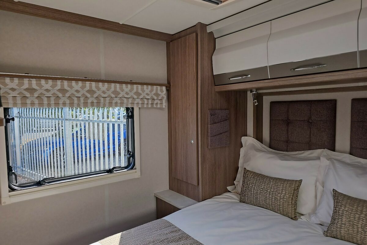 2026 COACHMAN VIP 545 BEDROOM