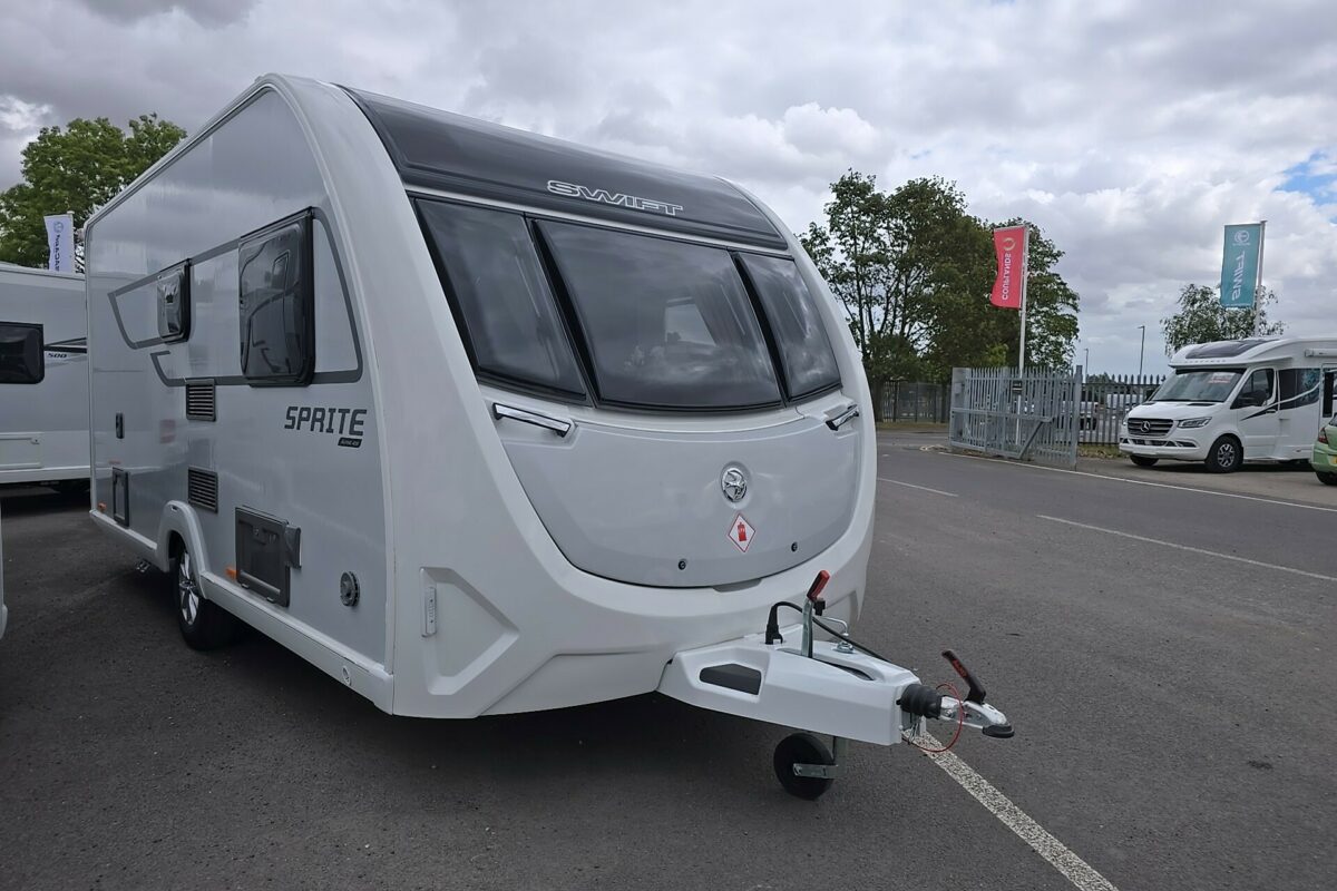 2026 SWIFT SPRITE ALPINE 4 DB FRONT O/S