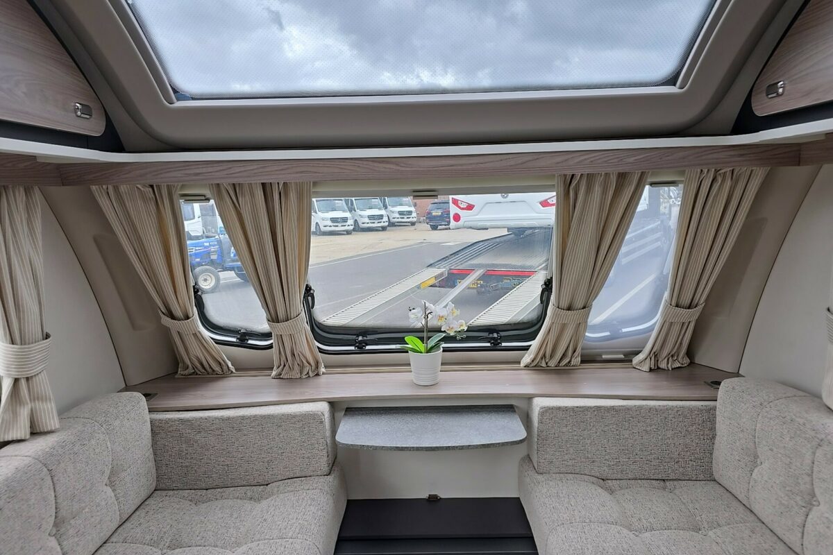 2026 SWIFT SPRITE ALPINE 4 DB LOUNGE