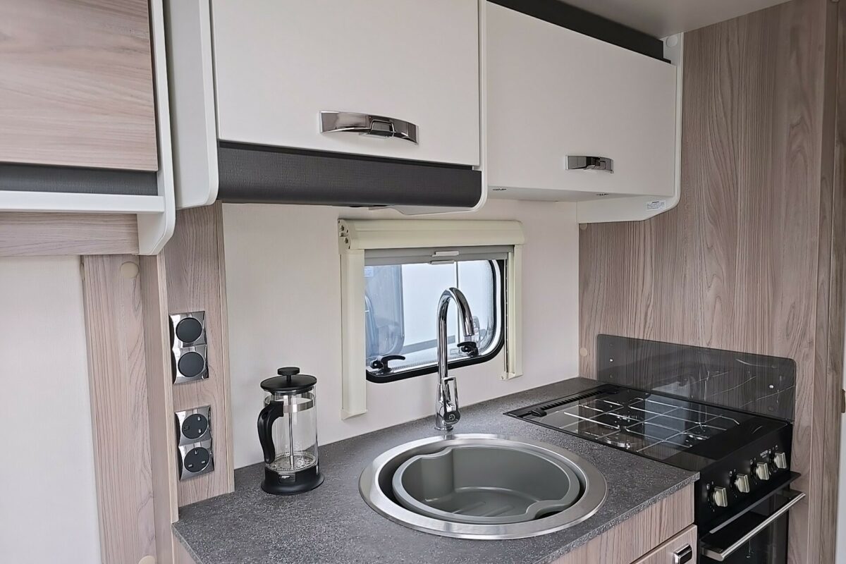 2026 SWIFT SPRITE ALPINE 4 DB KITCHEN