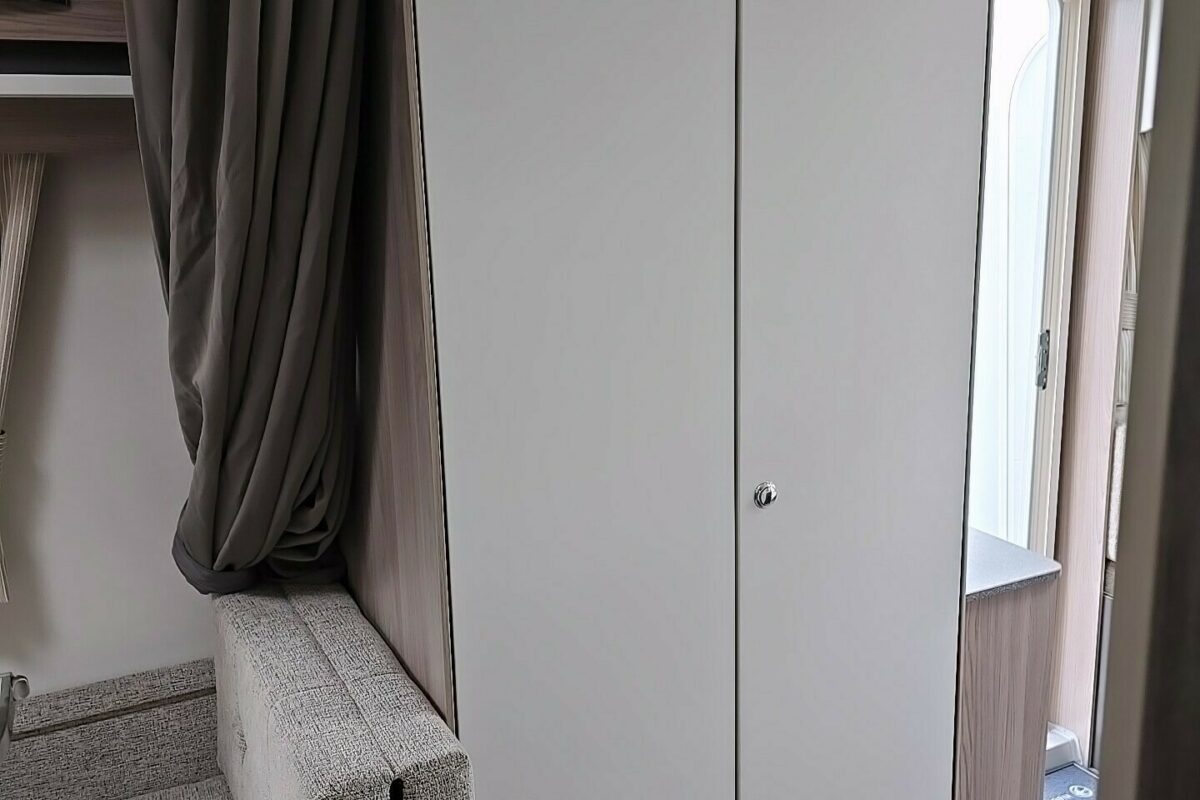 2026 SWIFT SPRITE ALPINE 4 DB WAREDROBE