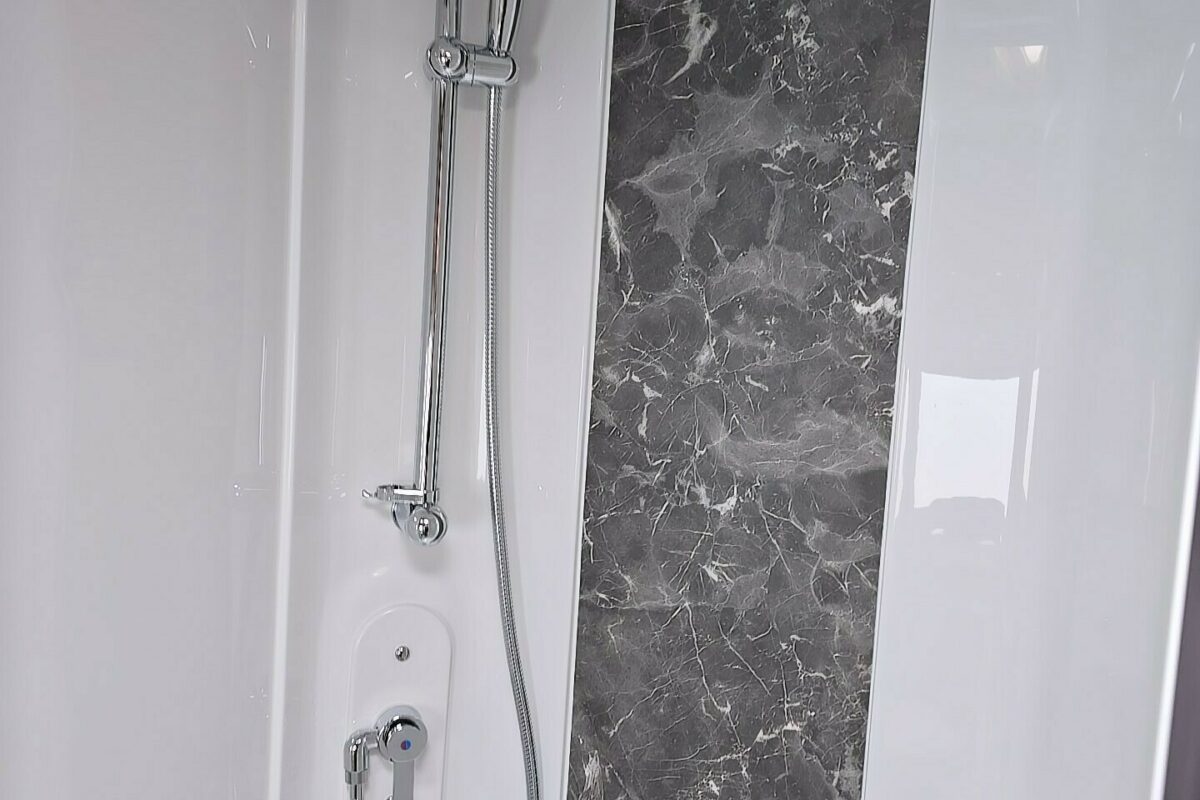 2026 COACHMAN VIP 520 SHOWER