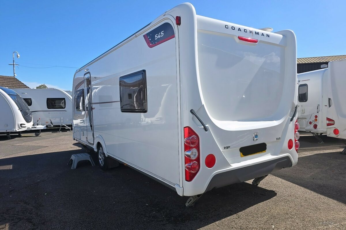 2017 COACHMAN VIP 545 REAR N/S