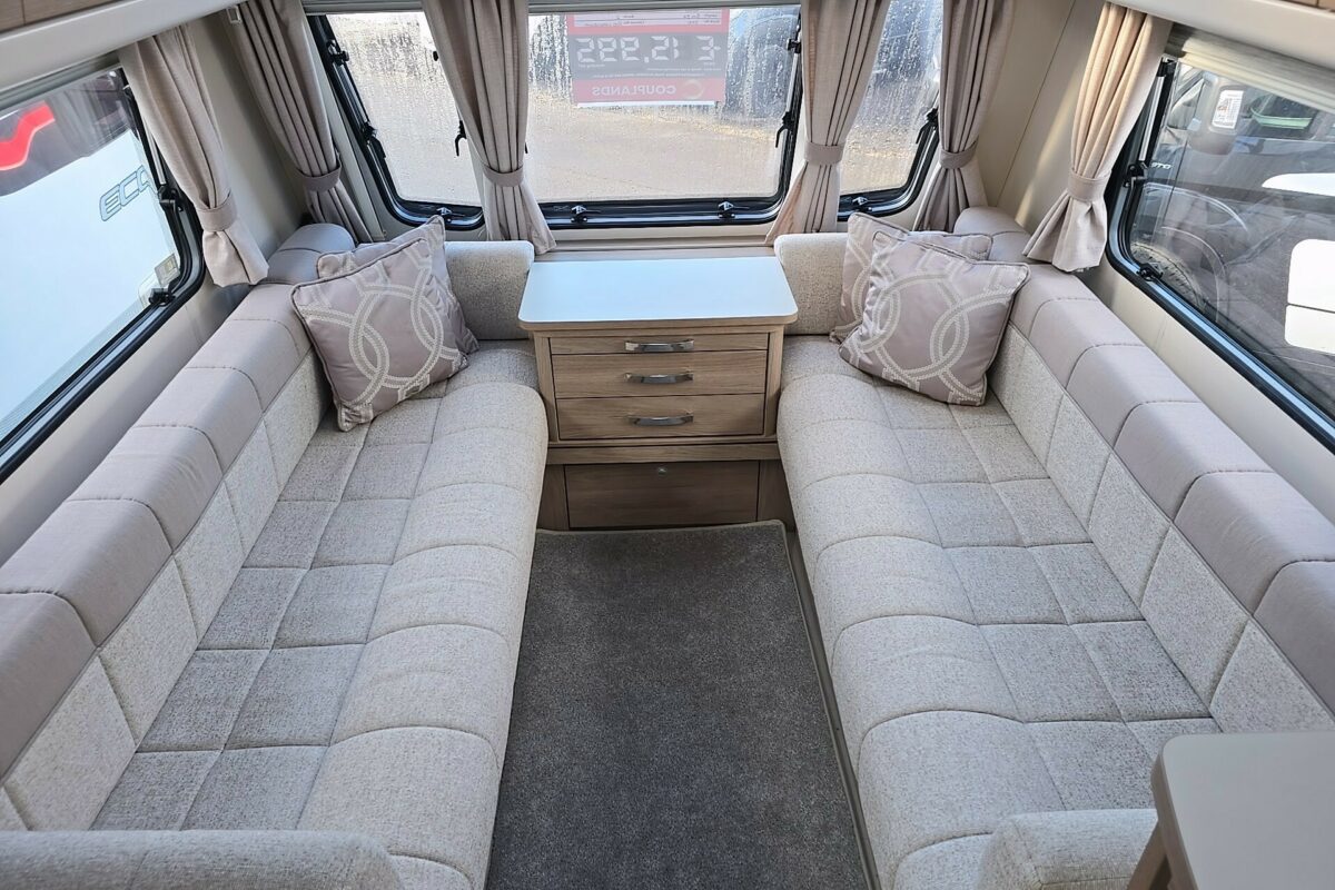 2020 COMPASS CAPIRO 520 SEATING