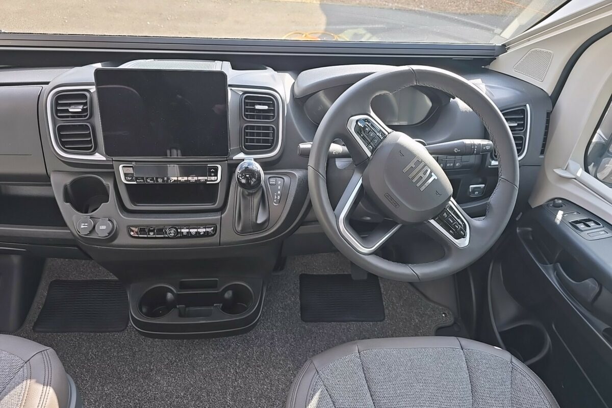 2026 SWIFT CARRERA 122