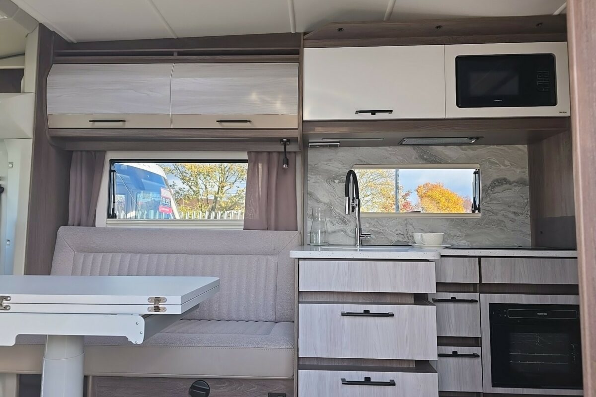 2026 AVVENTURA 565 MOTORHOME