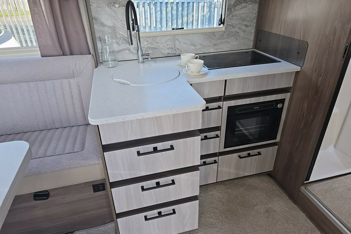 2026 AVVENTURA 565 MOTORHOME