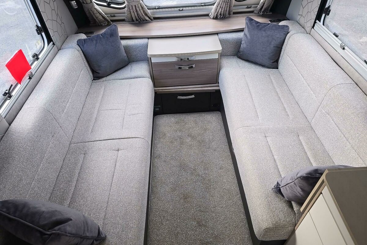 2023 SWIFT CONQUEROR 480