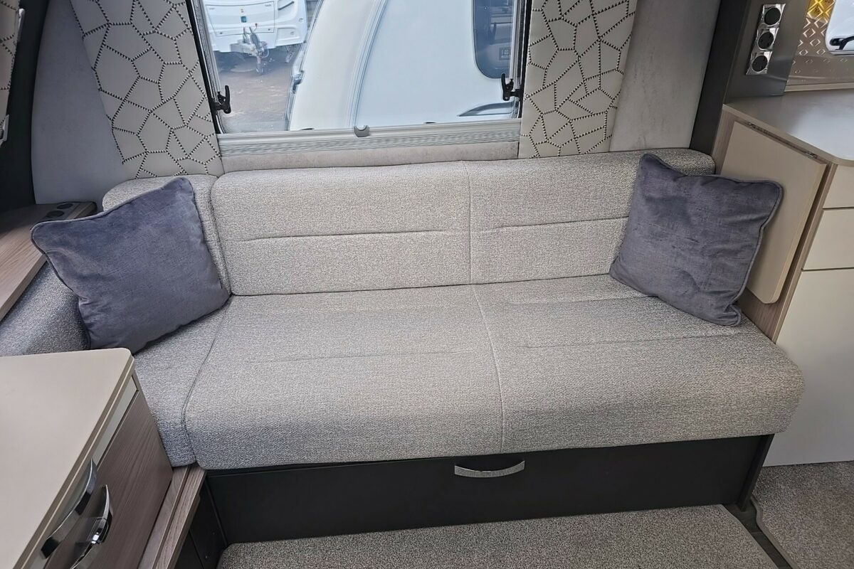 2023 SWIFT CONQUEROR 480