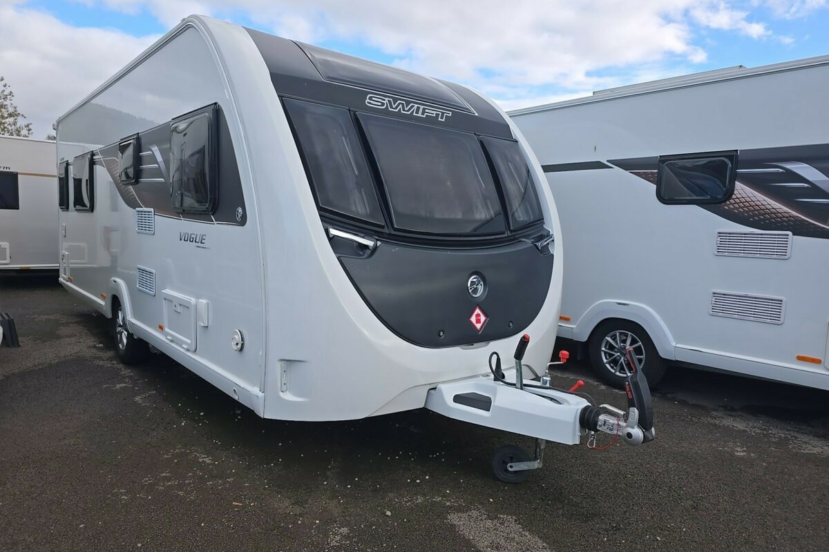 2023 SWIFT VOGUE 580 4 BERTH CARAVAN