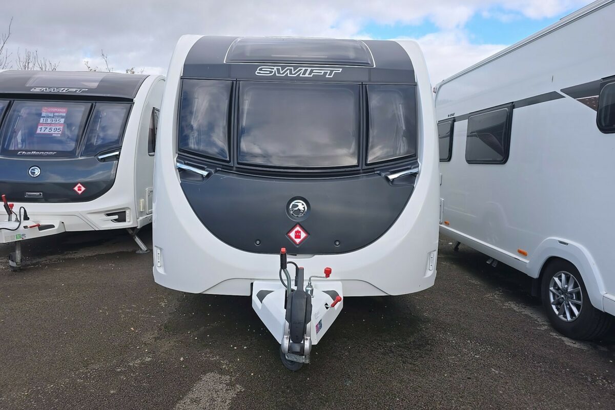 2023 SWIFT VOGUE 580 4 BERTH CARAVAN