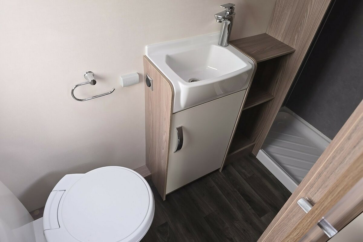 2023 SWIFT VOGUE 580 4 BERTH CARAVAN