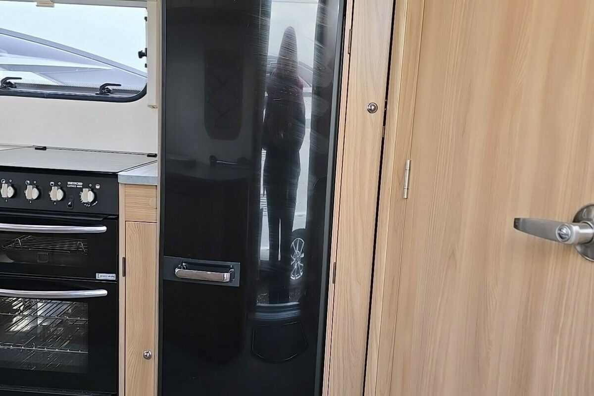 2018 BAILEY PEGASUS GENOA GT70 2 BERTH CARAVAN