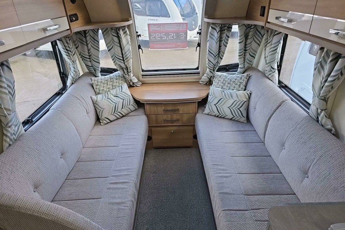 2018 BAILEY PEGASUS GENOA GT70 2 BERTH CARAVAN