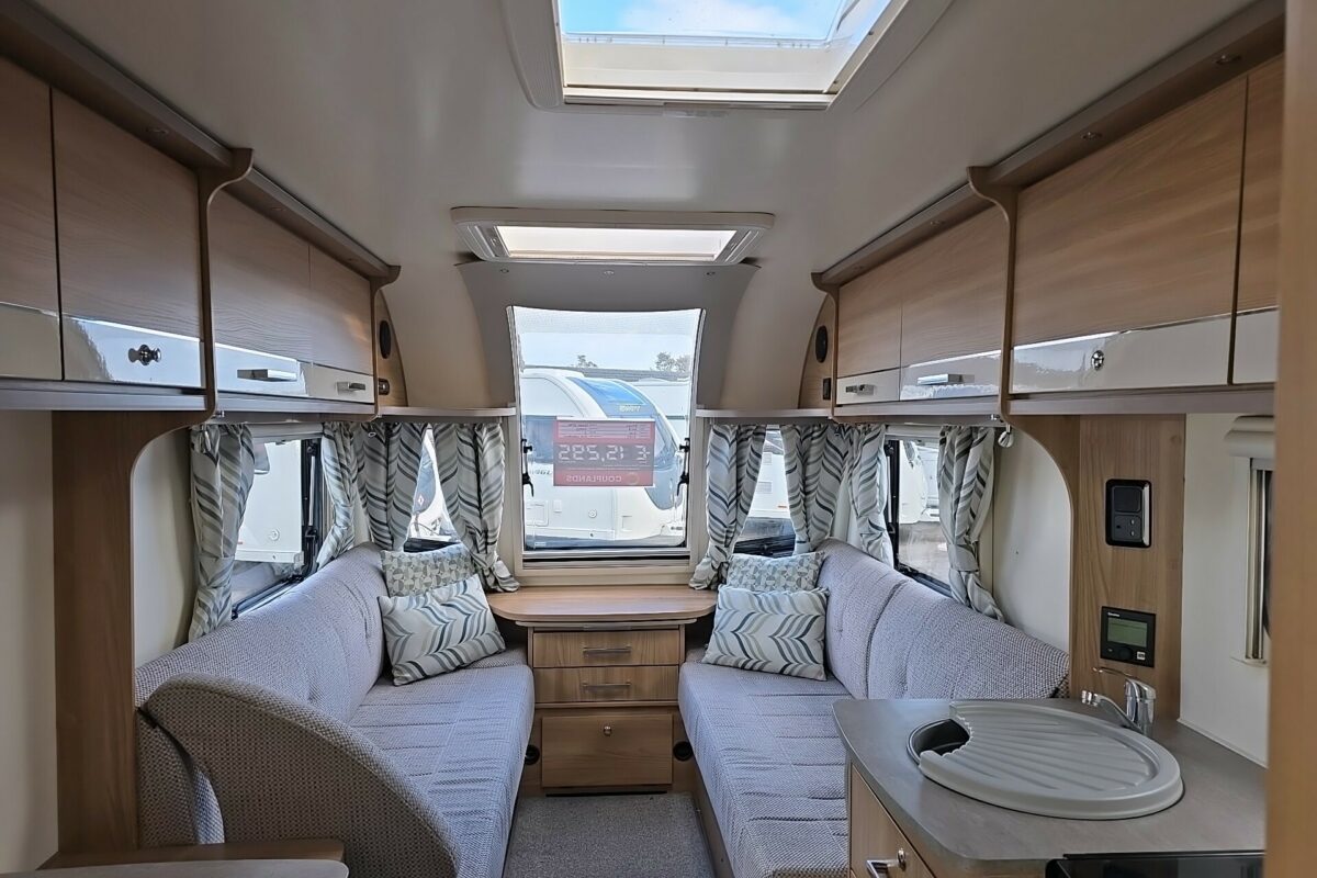2018 BAILEY PEGASUS GENOA GT70 2 BERTH CARAVAN