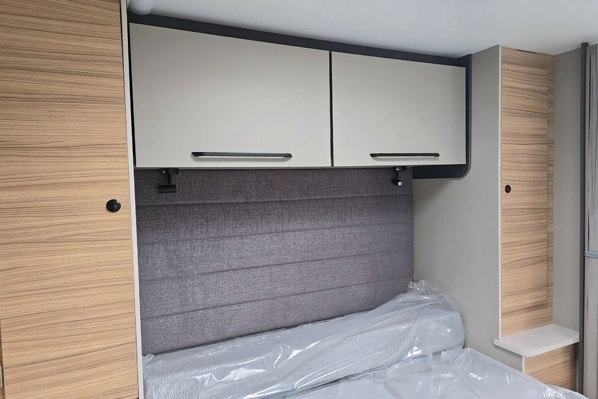 2026 BAILEY PHOENIX BLACK EDITION 644