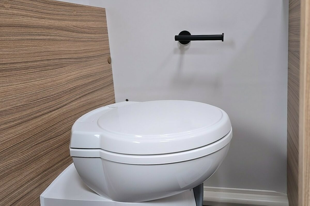 2026 BAILEY PHOENIX BLACK EDITION 644