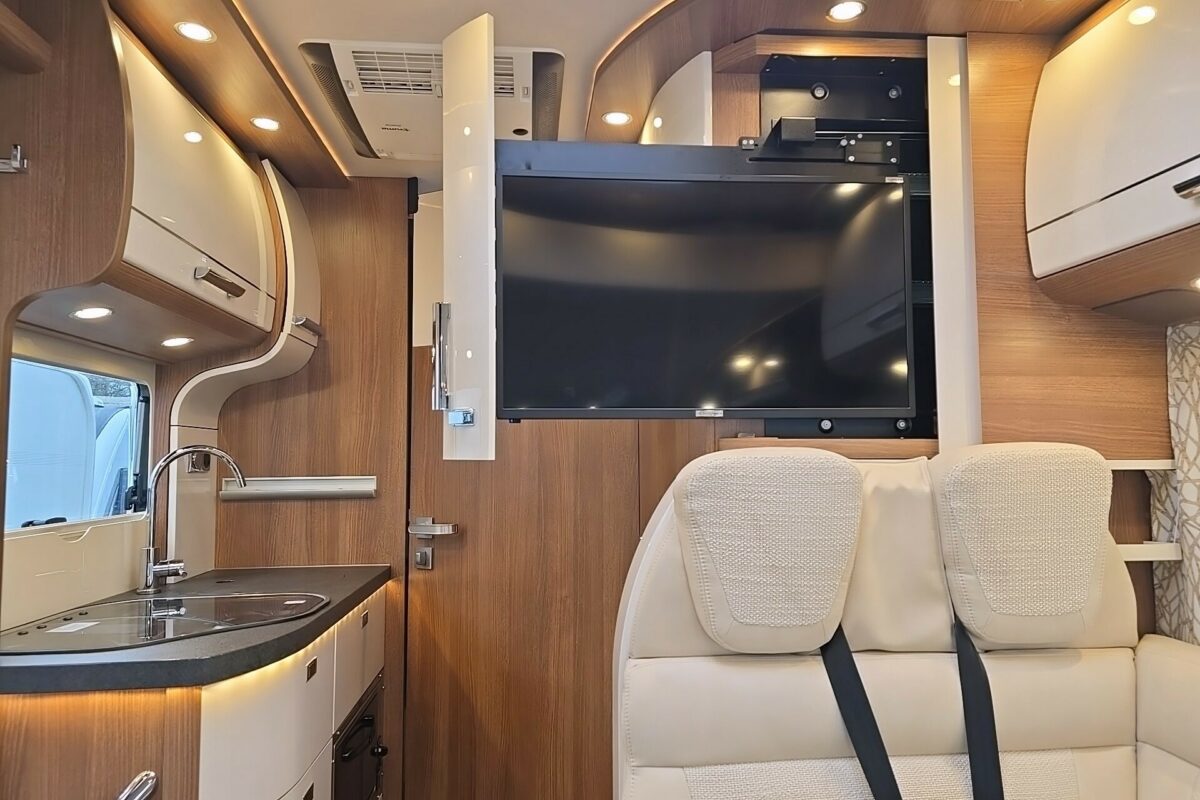 2022 Carthago C-Compactline i143