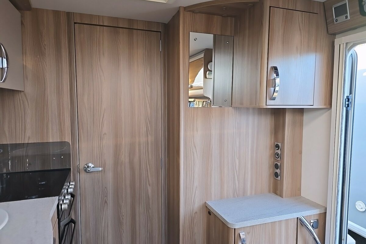 2019 SWIFT CHALLENGER HI STYLE