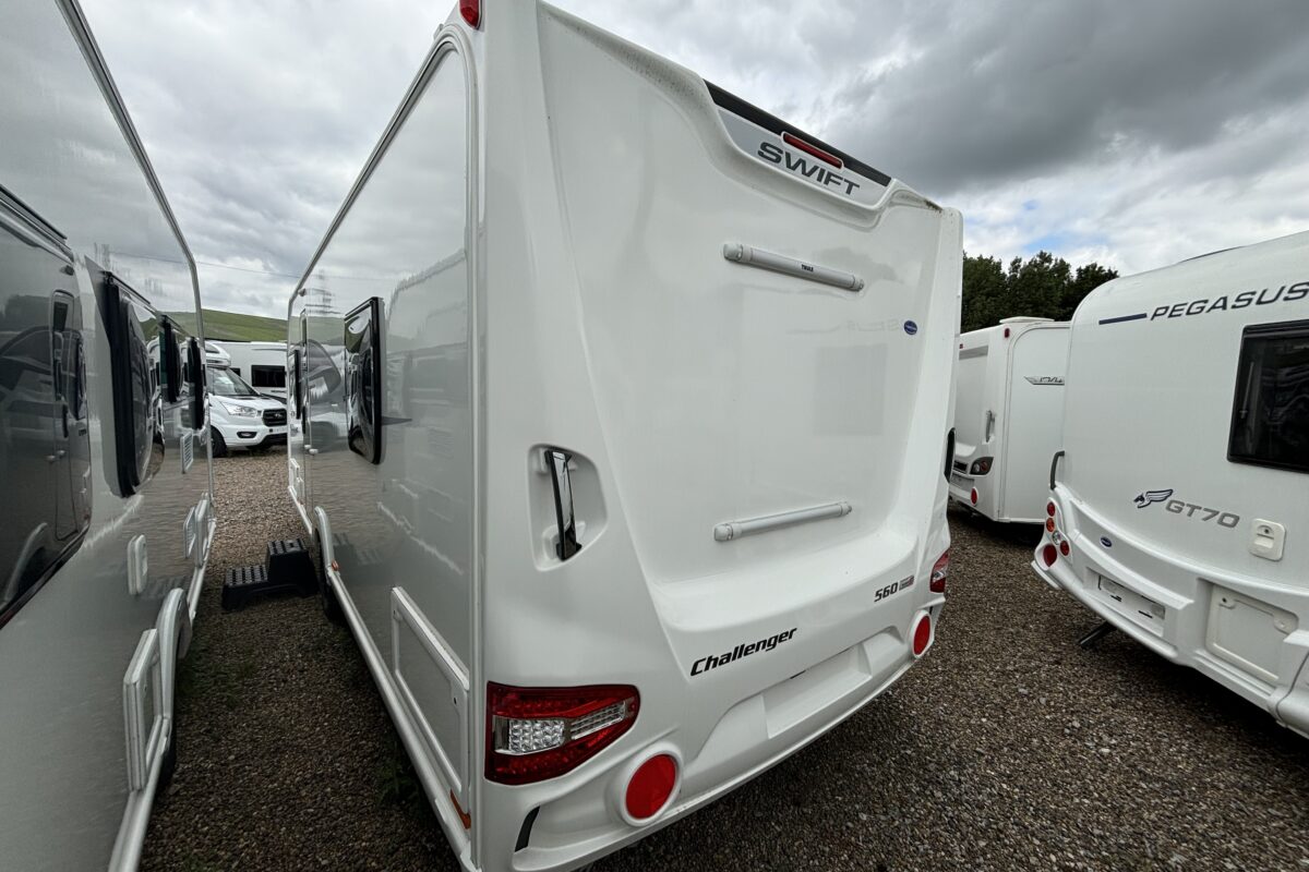 SWIFT CHALLENGER SE 560 2023 REAR