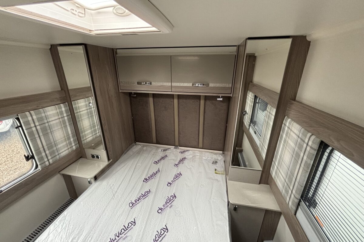 SWIFT CHALLENGER 560 SE 2024 WARDROBES