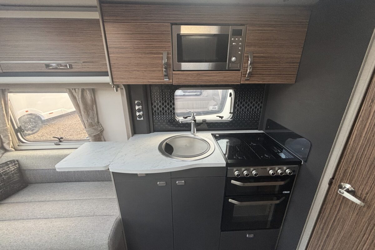 Swift Eccles X835 2020