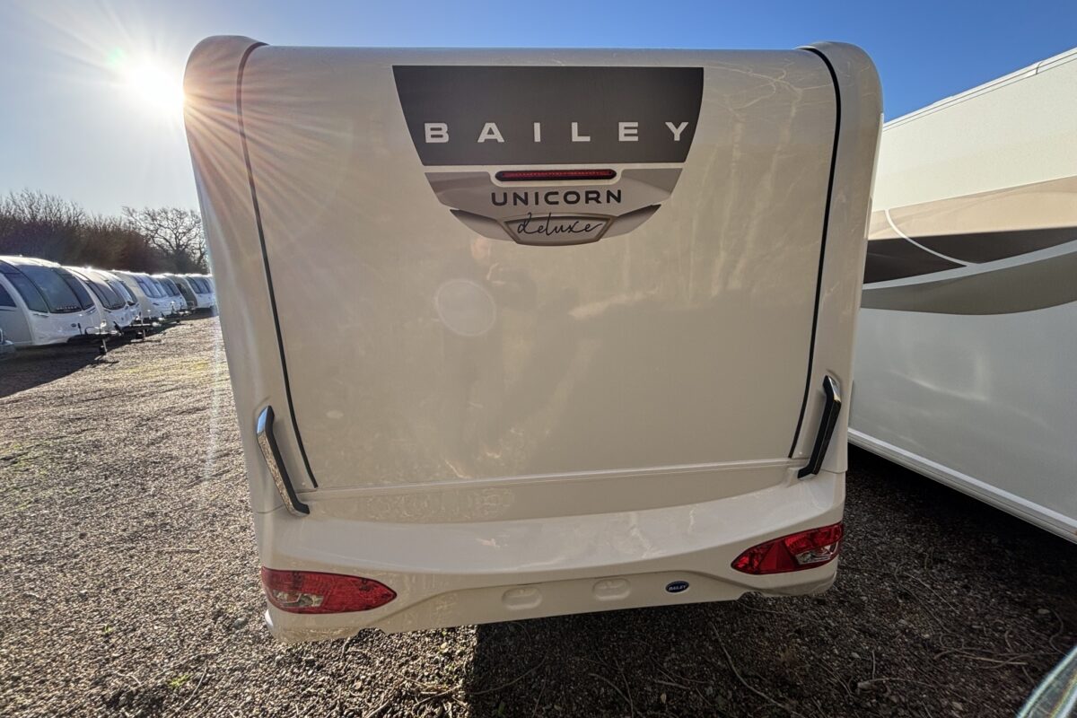BAILEY UNICORN DELUXE MADRID 2025
