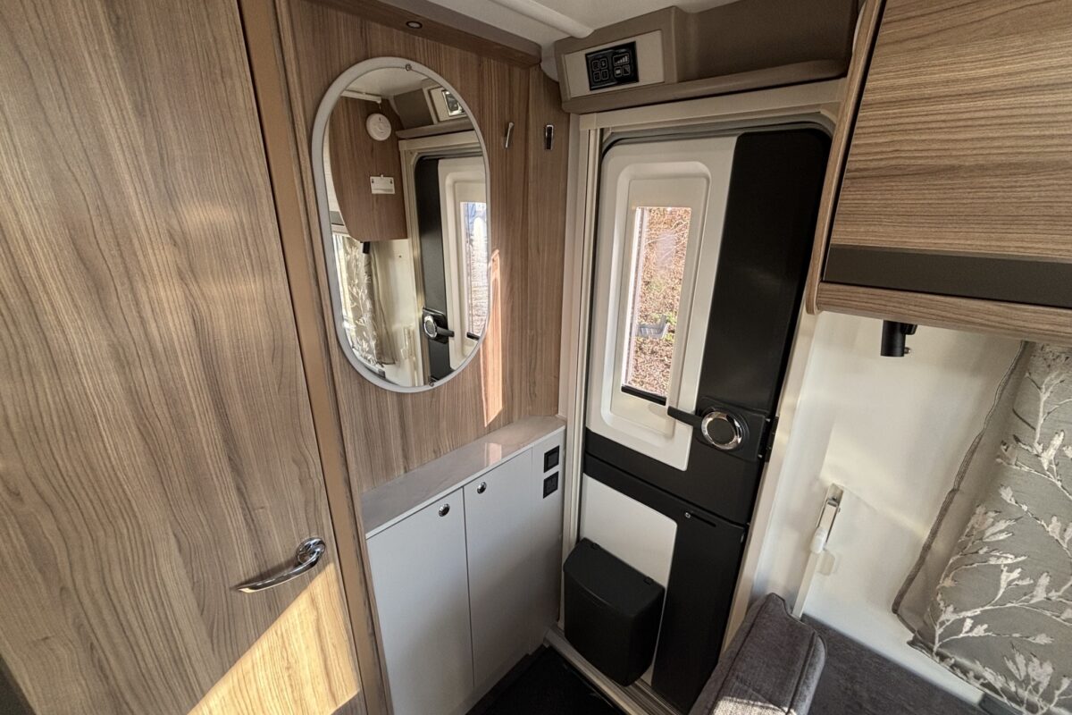 Bailey Unicorn Deluxe Madrid 2025