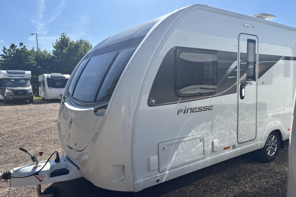 Swift Finesse 560 2021