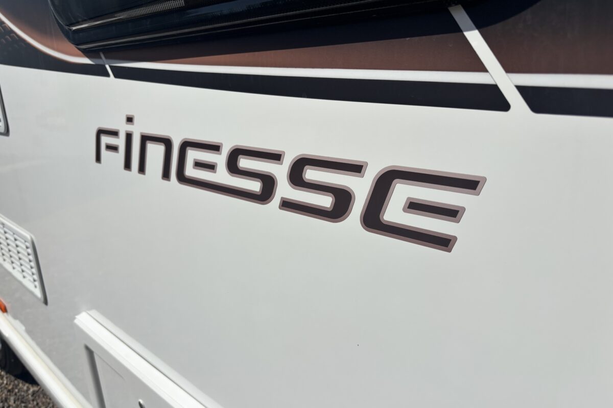 Swift Finesse 560 2021