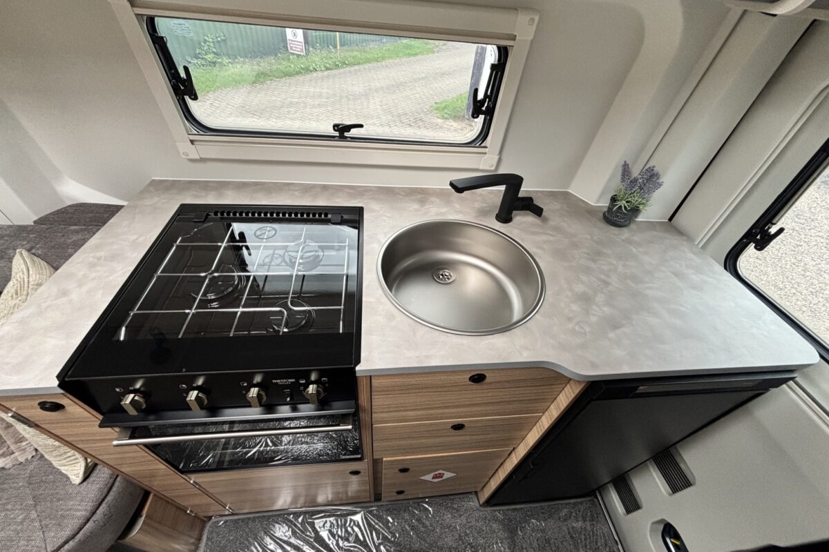 Bailey Endeavour B63 2025