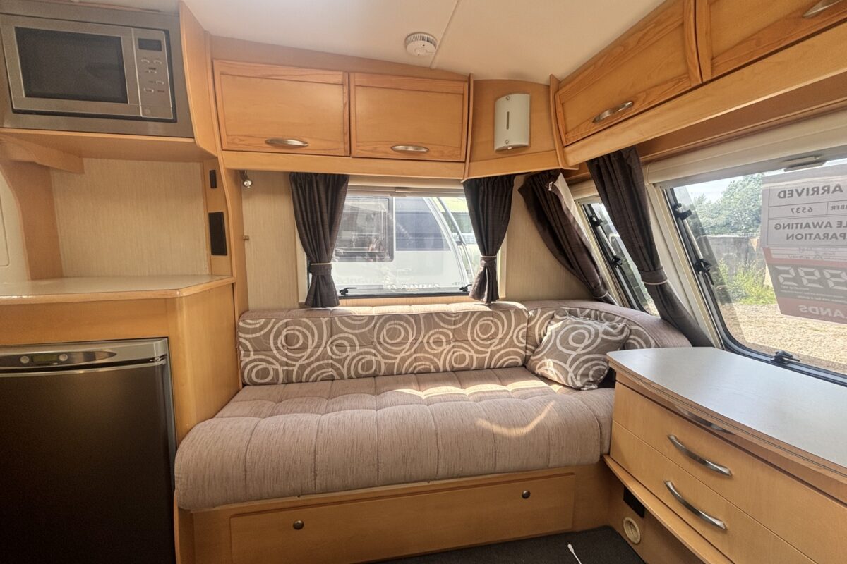 Elddis Avante 362 2010