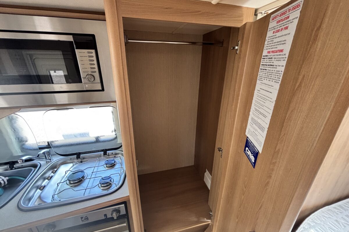 Elddis Avante Club 544 2008