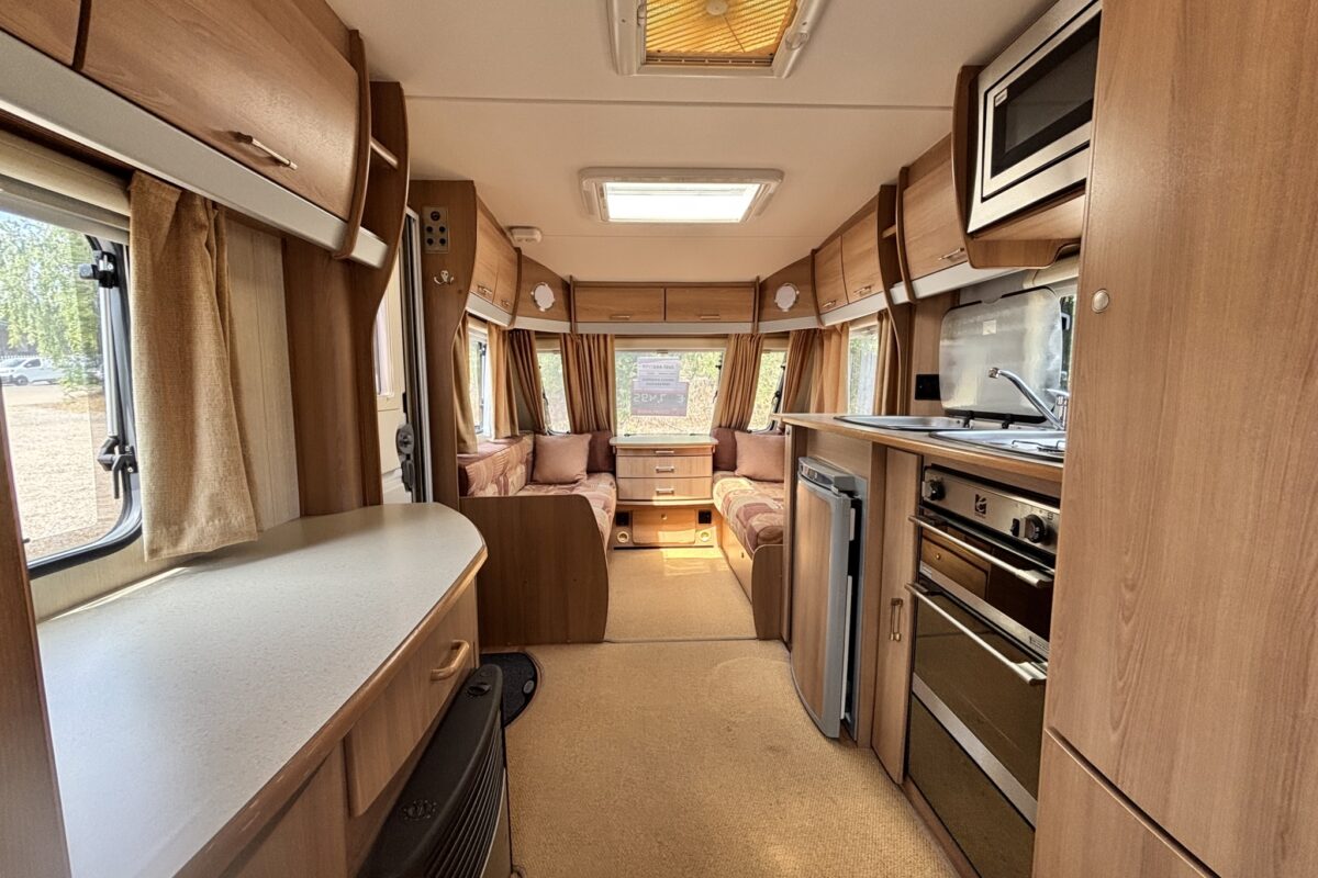 Elddis Avante Club 544 2008