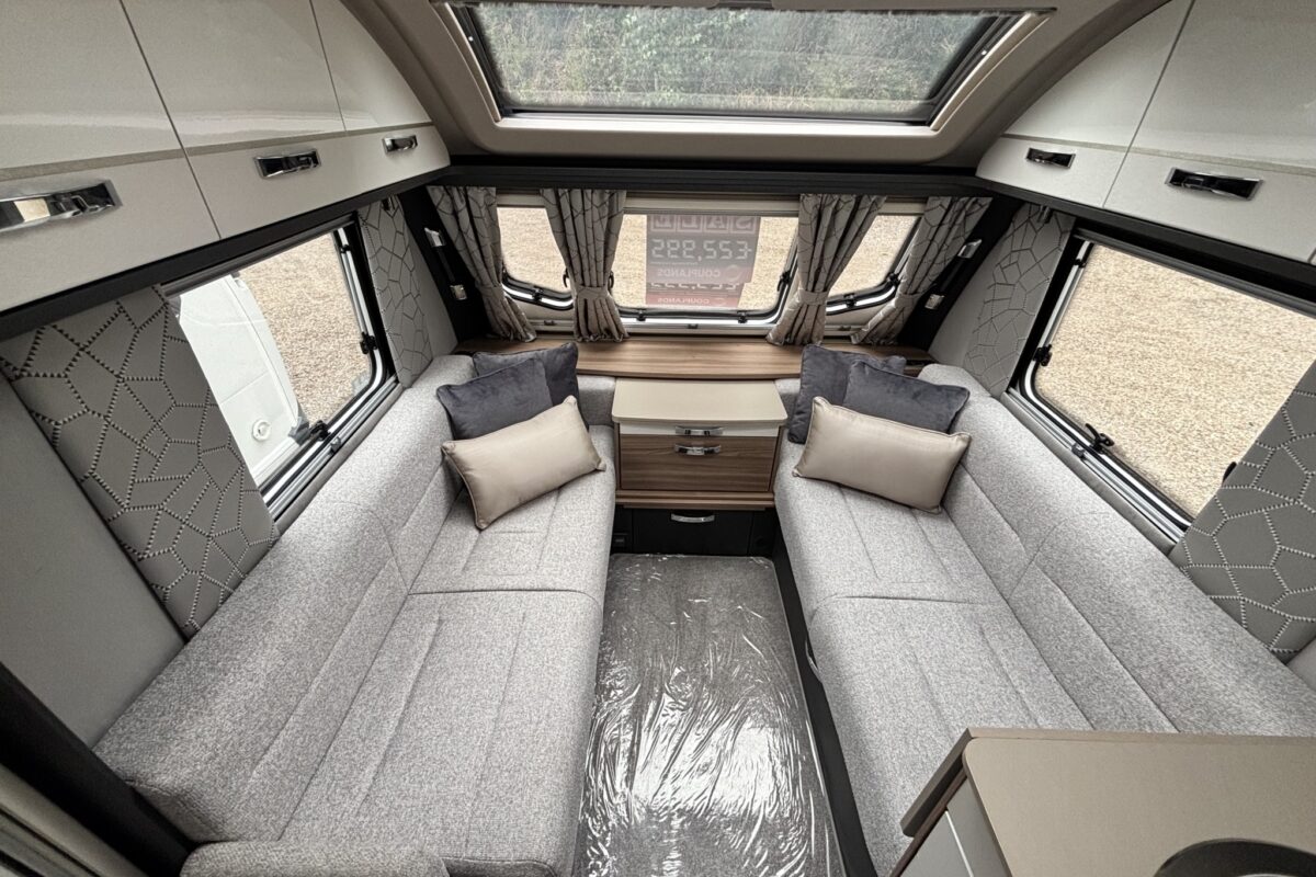 Swift Conqueror 565 2022