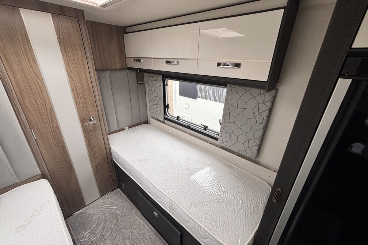 Swift Conqueror 565 2022