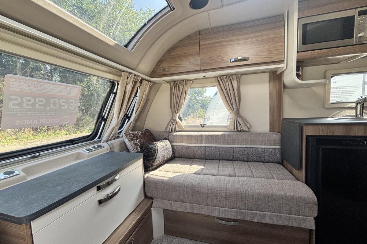 Swift Aventura SM4SB 2022
