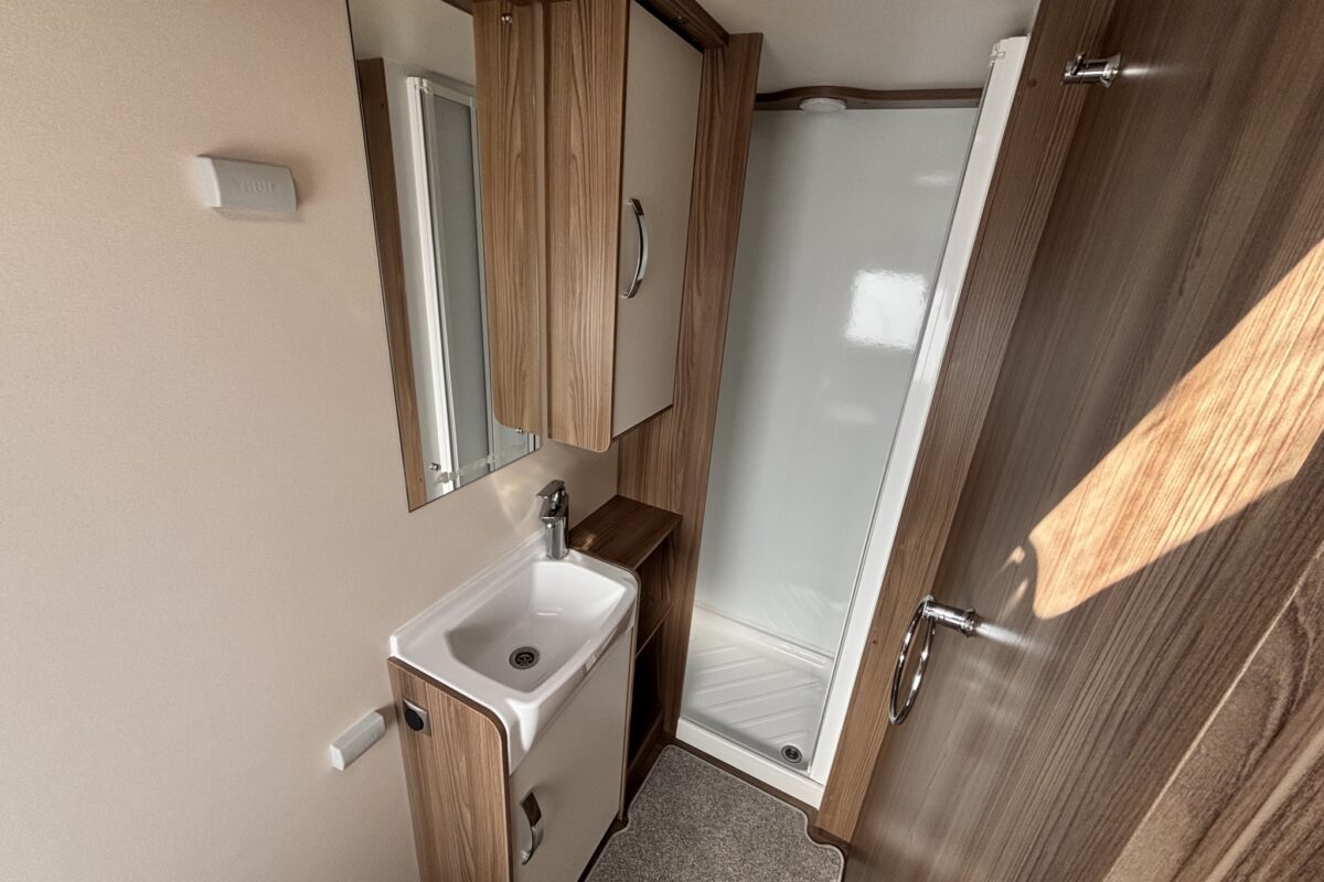 Swift Aventura SM4SB 2022