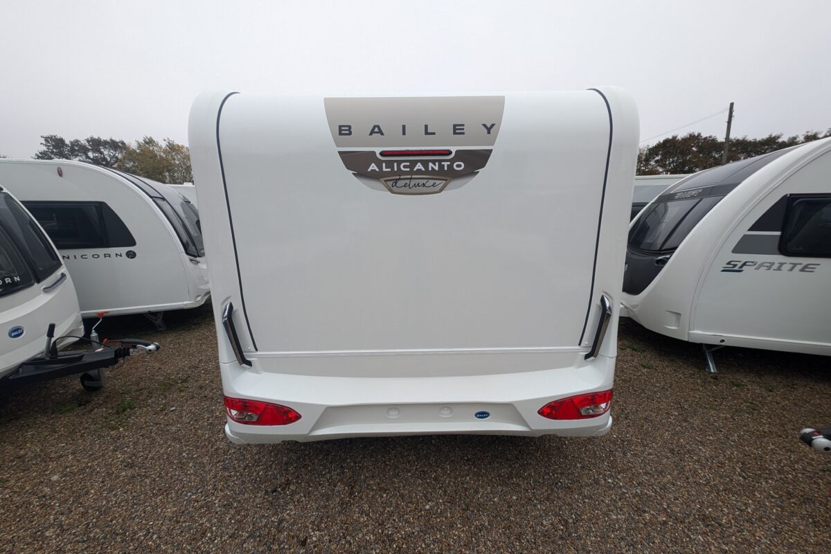 BAILEY ALICANTO GRANDE DELUXE EVORA 2025