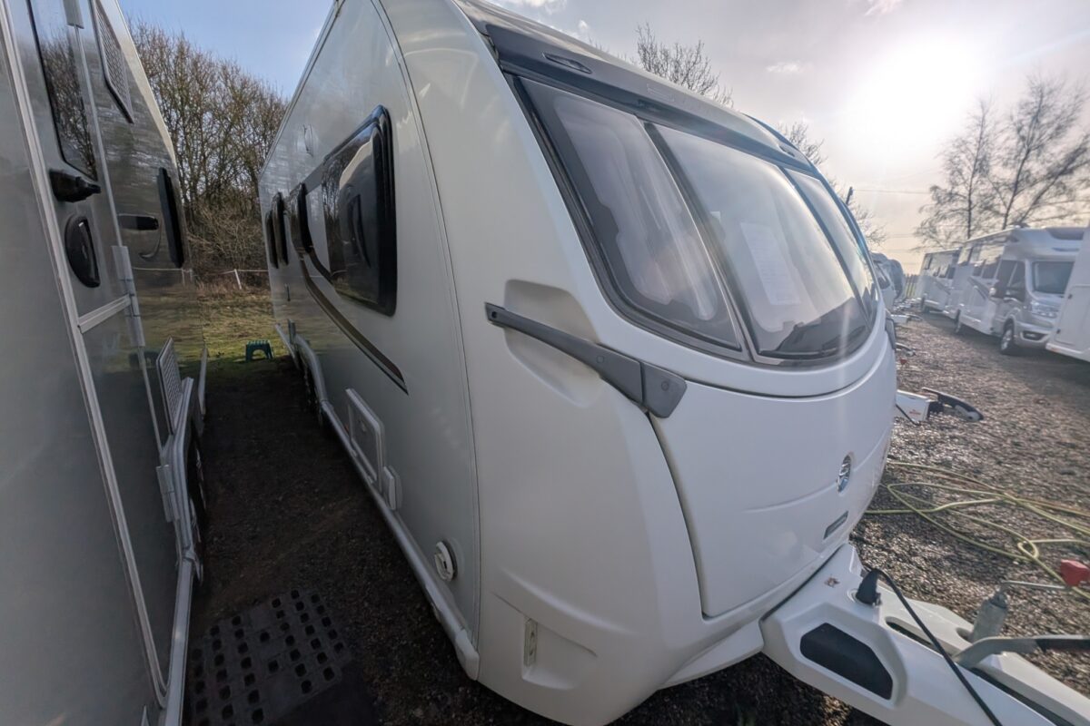 SWIFT CONQUEROR 650 2016