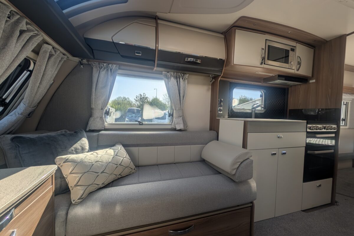 Bessacarr By Design 580 2021