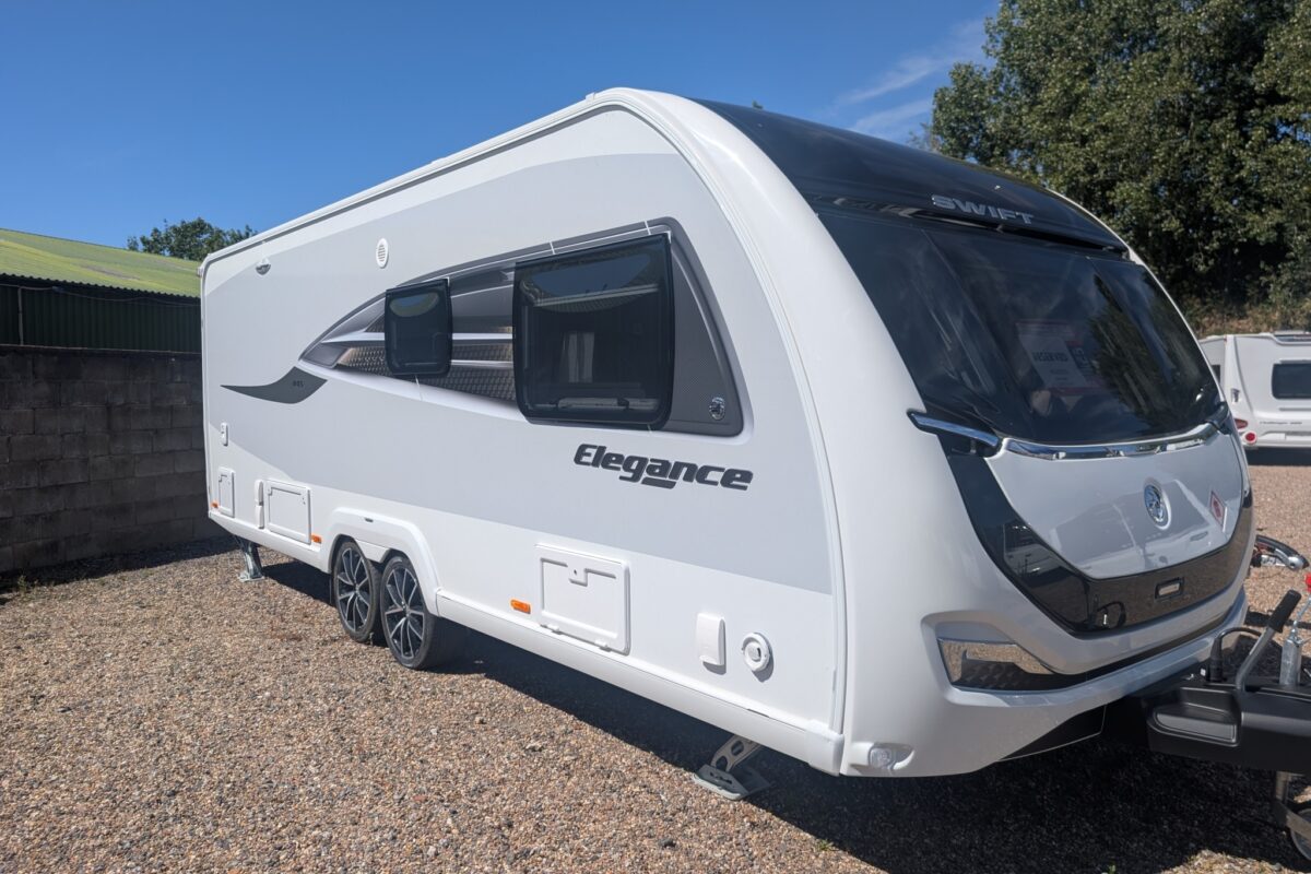 SWIFT ELEGANCE GRANDE 845 2025