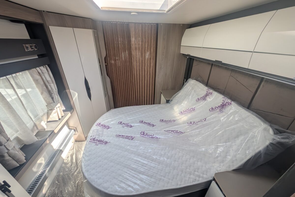 SWIFT ELEGANCE GRANDE 845 2025